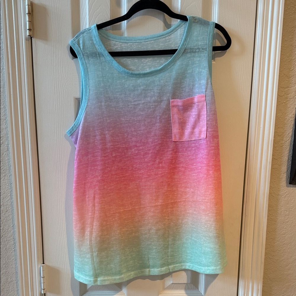 Colorful Gradient Tank Top - Picture 2 of 2